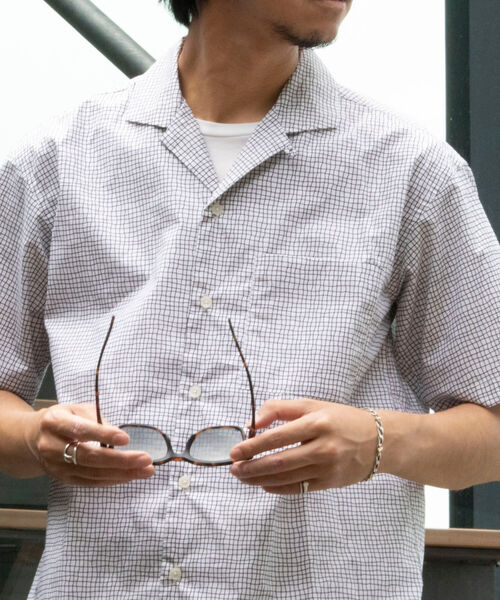 NOLLEY'S goodman（ノーリーズグッドマン）の「総柄 オープンカラーシャツ アロハシャツ UNISEX（シャツ/ブラウス・メンズ・グリーン系その他/ホワイト系その他5/ブラック系その他5/ブルー系その他7・SMALL/MEDIUM/LARGE）」の2枚目の写真