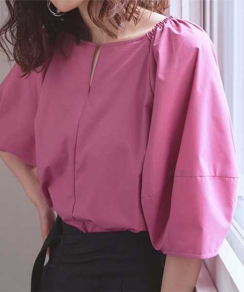 titivate(ティティベイト)の「パフスリーブキーネックブラウス(シャツ/ブラウス・レディース・ブラック/パープル/ブラウン/オフホワイト・F)」の4枚目の写真