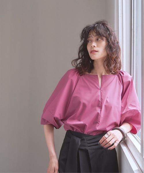 titivate(ティティベイト)の「パフスリーブキーネックブラウス(シャツ/ブラウス・レディース・ブラック/パープル/ブラウン/オフホワイト・F)」の16枚目の写真