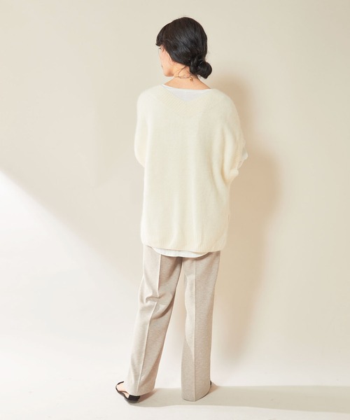 SHENERY（シーナリー）の「ラクーンVネックベスト（ベスト・レディース・オフホワイト/ラベンダー/グリーン・FREE）」の15枚目の写真