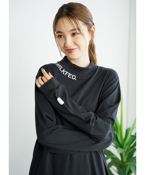 MILKFED.（ミルクフェド）の「EMBROIDERED LOGO HIGH NECK TOP（Tシャツ/カットソー・レディース・ホワイト/ライトブルー/ブラック/ベージュ/ネイビー・ONE SIZE）」の8枚目の写真
