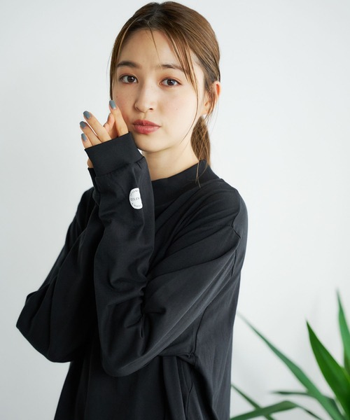 MILKFED.（ミルクフェド）の「EMBROIDERED LOGO HIGH NECK TOP（Tシャツ/カットソー・レディース・ホワイト/ライトブルー/ブラック/ベージュ/ネイビー・ONE SIZE）」の10枚目の写真