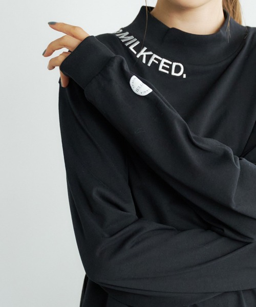 MILKFED.（ミルクフェド）の「EMBROIDERED LOGO HIGH NECK TOP（Tシャツ/カットソー・レディース・ホワイト/ライトブルー/ブラック/ベージュ/ネイビー・ONE SIZE）」の18枚目の写真