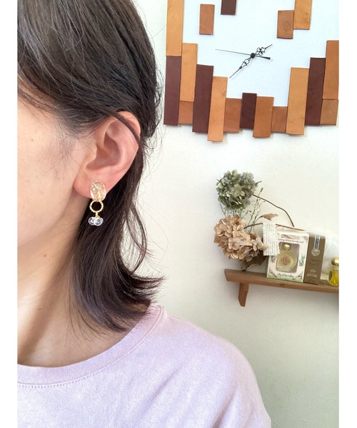 tone(トーン)の「【chez vous】MINAMO kagayaki イヤリング (MA)(イヤリング・レディース・ホワイト/クリア/パープル系その他/イエロー系その他・FREE)」の4枚目の写真