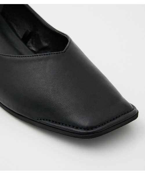 AZUL by moussy(アズールバイマウジー)の「SQUARE FLAT PUMPS/スクエアフラットパンプス(パンプス・レディース・マジェンタ/ブラック・LARGE/SMALL/MEDIUM)」の9枚目の写真