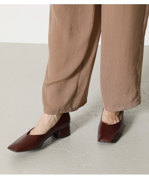 AZUL by moussy(アズールバイマウジー)の「SQUARE FLAT PUMPS/スクエアフラットパンプス(パンプス・レディース・マジェンタ/ブラック・LARGE/SMALL/MEDIUM)」の17枚目の写真