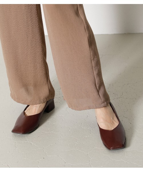 AZUL by moussy(アズールバイマウジー)の「SQUARE FLAT PUMPS/スクエアフラットパンプス(パンプス・レディース・マジェンタ/ブラック・LARGE/SMALL/MEDIUM)」の18枚目の写真