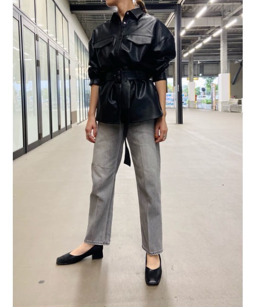 AZUL by moussy(アズールバイマウジー)の「SQUARE FLAT PUMPS/スクエアフラットパンプス(パンプス・レディース・マジェンタ/ブラック・LARGE/SMALL/MEDIUM)」の5枚目の写真