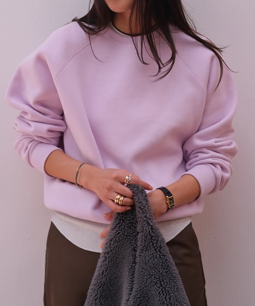 AKTE(アクテ)の「ラグランスリーブスウェットプルオーバー(スウェット・レディース・ホワイト/ブラック/ピンク/オレンジ/ベビーピンク/ブルー/チャコールグレー/イエロー/ライトグレー/ライトブルー/グレイッシュベージュ/レッド/ライトベージュ/ライラック・FREE)」の10枚目の写真