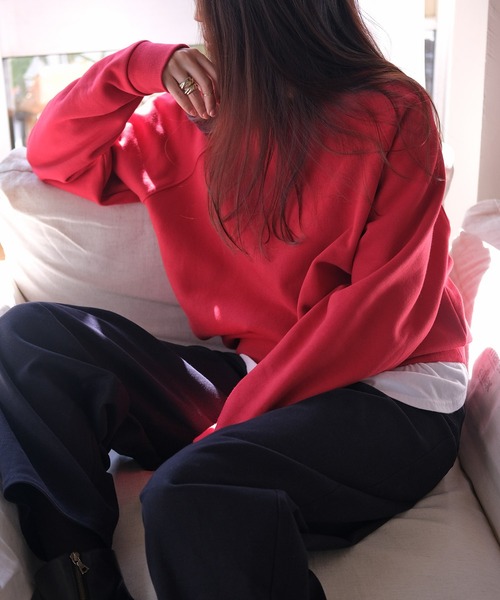 AKTE(アクテ)の「ラグランスリーブスウェットプルオーバー(スウェット・レディース・ホワイト/ブラック/ピンク/オレンジ/ベビーピンク/ブルー/チャコールグレー/イエロー/ライトグレー/ライトブルー/グレイッシュベージュ/レッド/ライトベージュ/ライラック・FREE)」の15枚目の写真