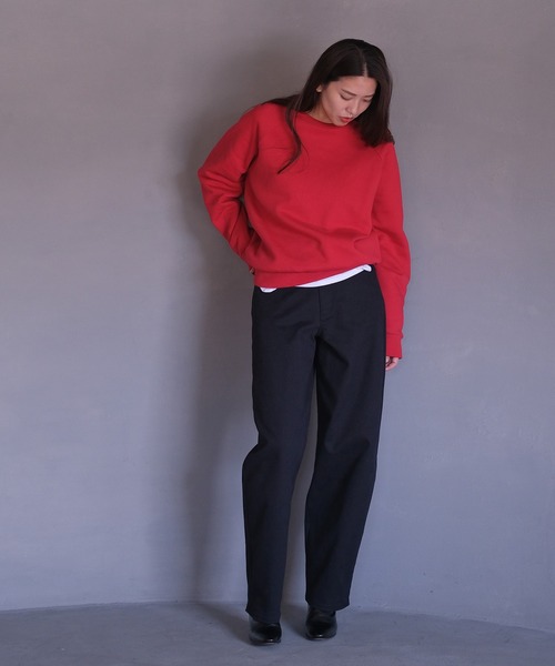 AKTE(アクテ)の「ラグランスリーブスウェットプルオーバー(スウェット・レディース・ホワイト/ブラック/ピンク/オレンジ/ベビーピンク/ブルー/チャコールグレー/イエロー/ライトグレー/ライトブルー/グレイッシュベージュ/レッド/ライトベージュ/ライラック・FREE)」の16枚目の写真