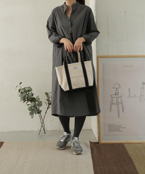 URBAN RESEARCH DOORS(アーバンリサーチドアーズ)の「ストライプシャツワンピース(ワンピース・レディース・ベージュ/チャコールグレー・ONE)」の8枚目の写真