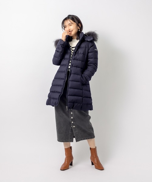 RIVE DROITE(リヴドロワ)の「大人の女性を美しく見せる フロントボタンデニムスカート(デニムスカート・レディース・ブラック/ブルー・38/36)」の7枚目の写真