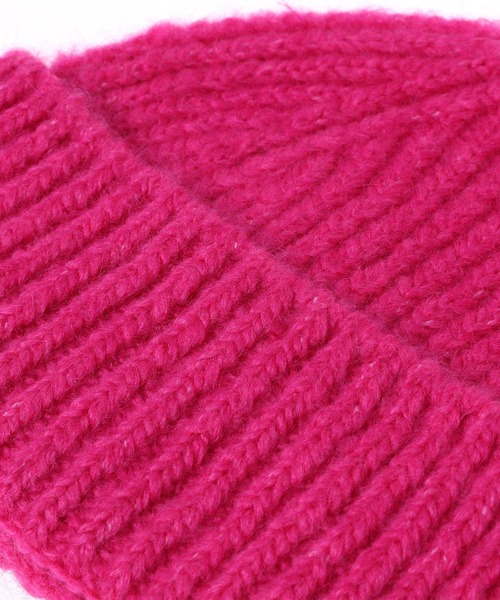 WE11DONE(ウェルダン)の「WE11DONE PINK EMBROIDERED LOGO METAL SHORT BEANIE WD-KH8-20-086-U-PK(ニットキャップ/ビーニー・レディース・ピンク・ONE SIZE)」の2枚目の写真