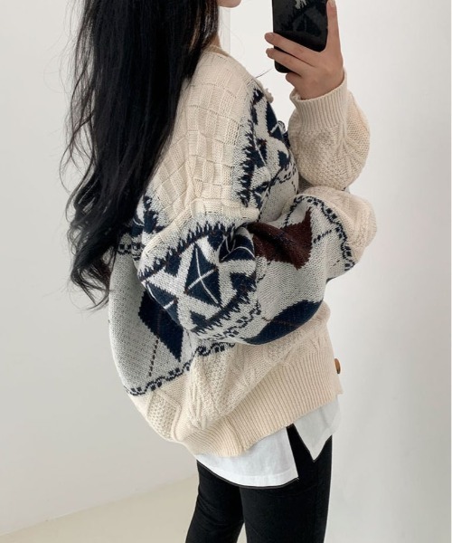BEIDELLI（ベイデリー）の「[BELLIDE MADE] ルーズアーガイルニットカーディガン（カーディガン/ボレロ・レディース・ホワイト/ネイビー・FREE）」の15枚目の写真