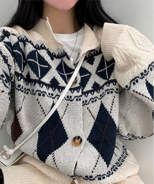 BEIDELLI（ベイデリー）の「[BELLIDE MADE] ルーズアーガイルニットカーディガン（カーディガン/ボレロ・レディース・ホワイト/ネイビー・FREE）」の10枚目の写真