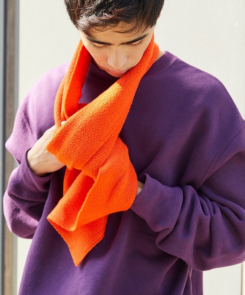 WHIMSIC（ウィムジック）の「【WHIMSIC】プレーンニットスカーフ（マフラー・レディース・オレンジ/グレー・FREE）」の2枚目の写真
