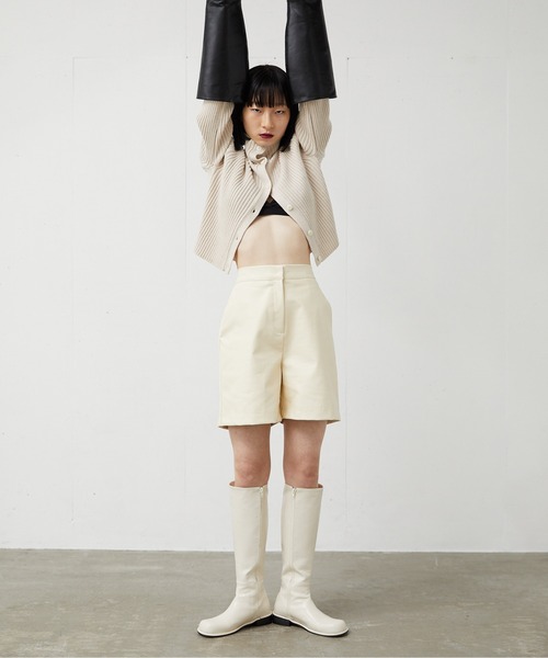 FEKETE（フェケテ）の「FEKETE ROUND TOE LONG BOOTS（ブーツ・レディース・ブラック/アイボリー・23.0cm/24.0cm/25.0cm）」の6枚目の写真