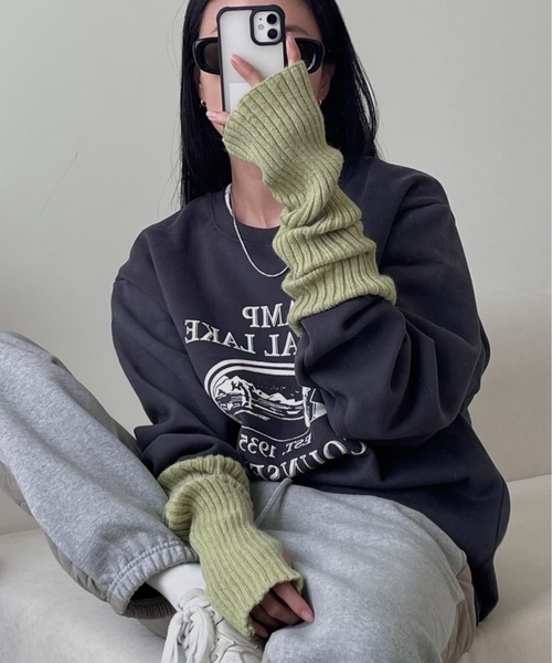 Didot.showroom(ディドット ショールーム)の「リブニットアームウォーマー(アームカバー・レディース・ブラック/アイボリー/ブラウン/グレー/グリーン/モカ/イエロー/ミント/ピンク・FREE)」の7枚目の写真