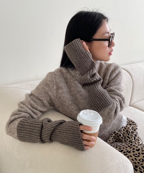 Didot.showroom(ディドット ショールーム)の「リブニットアームウォーマー(アームカバー・レディース・ブラック/アイボリー/ブラウン/グレー/グリーン/モカ/イエロー/ミント/ピンク・FREE)」の5枚目の写真