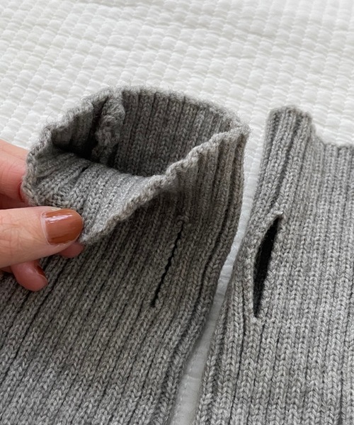 Didot.showroom(ディドット ショールーム)の「リブニットアームウォーマー(アームカバー・レディース・ブラック/アイボリー/ブラウン/グレー/グリーン/モカ/イエロー/ミント/ピンク・FREE)」の15枚目の写真