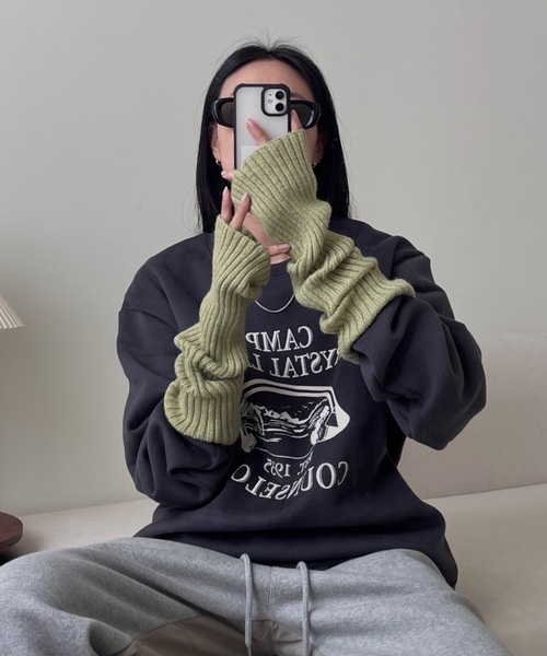 Didot.showroom(ディドット ショールーム)の「リブニットアームウォーマー(アームカバー・レディース・ブラック/アイボリー/ブラウン/グレー/グリーン/モカ/イエロー/ミント/ピンク・FREE)」の21枚目の写真