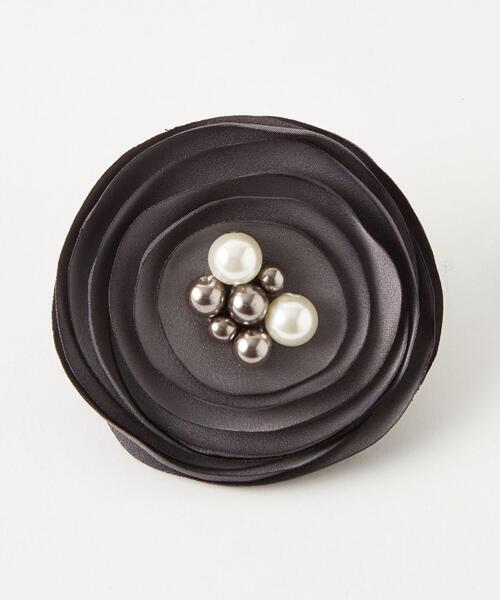 green label relaxing（グリーンレーベルリラクシング）の「フラットフラワー コサージュ（ブローチ/コサージュ・レディース・ライトグレー/ブラック/モカ/ナチュラル・FREE）」の7枚目の写真