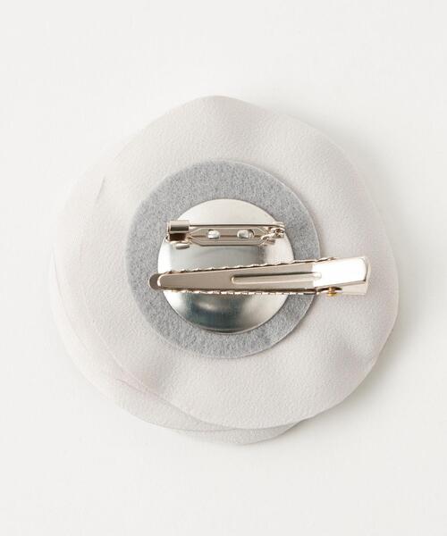 green label relaxing（グリーンレーベルリラクシング）の「フラットフラワー コサージュ（ブローチ/コサージュ・レディース・ライトグレー/ブラック/モカ/ナチュラル・FREE）」の9枚目の写真