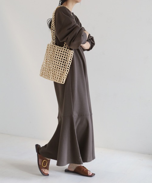 Bab（バブ）の「2WAYマーメイドスウェットワンピース（ワンピース・レディース・杢グレー/チャコールグレー/ライトグリーン・M）」の20枚目の写真