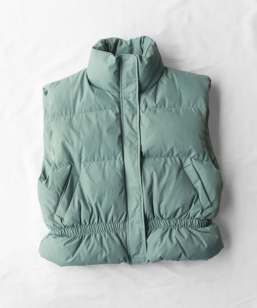 me+em select（ミームセレクト）の「※※【 ５color 】ハイネックヘムギャザーエコダウンベスト（ベスト・レディース・ベージュ/ブラック/ブルー/ホワイト/グリーン・FREE）」の19枚目の写真