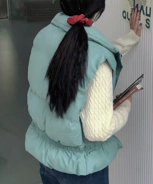 me+em select（ミームセレクト）の「※※【 ５color 】ハイネックヘムギャザーエコダウンベスト（ベスト・レディース・ベージュ/ブラック/ブルー/ホワイト/グリーン・FREE）」の18枚目の写真