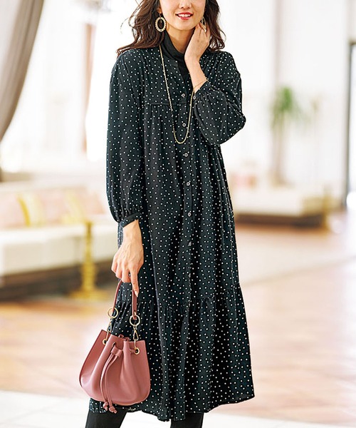 BELLUNA PLUS（ベルーナ）の「ティアードデザインフレアーワンピース（ワンピース・レディース・ラベンダー/イエロー/チャコール/ドット・MEDIUM/X-LARGE/LARGE）」の4枚目の写真