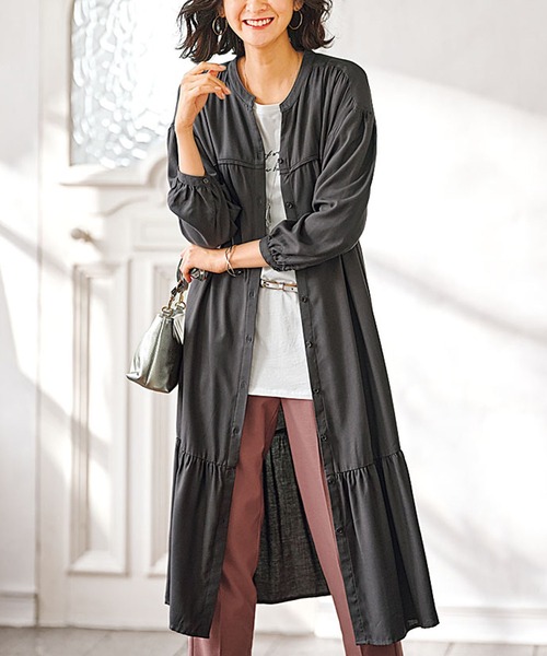 BELLUNA PLUS（ベルーナ）の「ティアードデザインフレアーワンピース（ワンピース・レディース・ラベンダー/イエロー/チャコール/ドット・MEDIUM/X-LARGE/LARGE）」の2枚目の写真