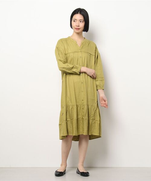 BELLUNA PLUS（ベルーナ）の「ティアードデザインフレアーワンピース（ワンピース・レディース・ラベンダー/イエロー/チャコール/ドット・MEDIUM/X-LARGE/LARGE）」の20枚目の写真