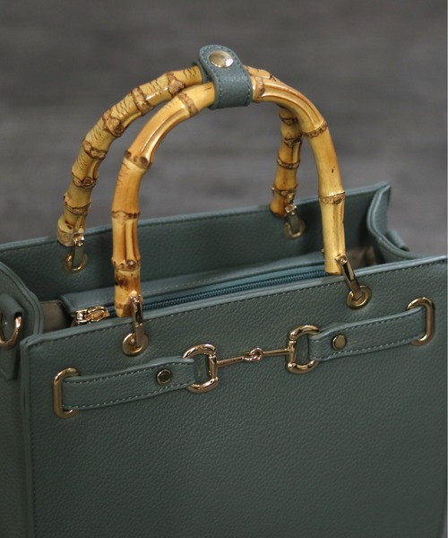 GUSCIO（グッシオ）の「【グッシオゴールド】バンブーハンドルスクエア２WAYトートバッグ　ビット金具デザイン エレガンス（トートバッグ・レディース・ブラック/ベージュ/オレンジ/グリーン・FREE）」の22枚目の写真