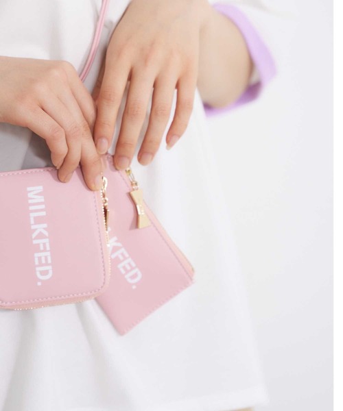 MILKFED.(ミルクフェド)の「STENCIL LOGO STRAP MULTI CASE(財布・レディース・ブラック/ブラウン/ライトピンク・ONE SIZE)」の16枚目の写真