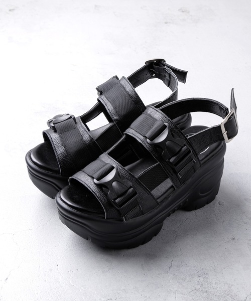 attagirl（アタガール）の「厚底ソールバックベルトサンダル（サンダル・レディース・パイソン/ホワイト/ブラック・L/S/M/LL）」の9枚目の写真