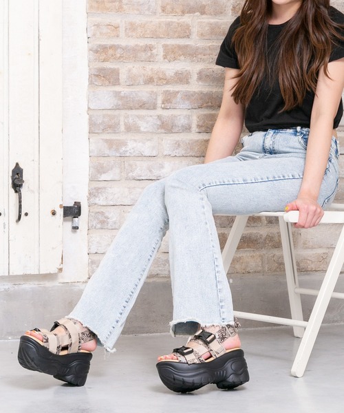 attagirl（アタガール）の「厚底ソールバックベルトサンダル（サンダル・レディース・パイソン/ホワイト/ブラック・L/S/M/LL）」の18枚目の写真