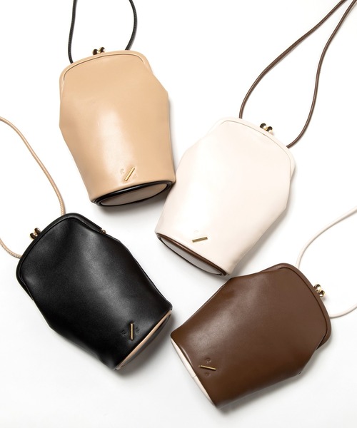 R/b nestle to BEAURE（アールビー）の「Rb ２tone 縦長ガマ口 Mobile Shoulder（ショルダーバッグ・レディース・ブラウン/ブラック/ベージュ/アイボリー・FREE）」の16枚目の写真