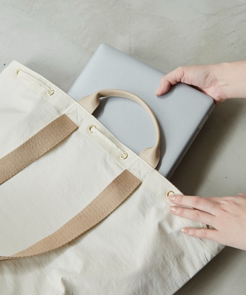 Aunt Marie's(アントマリーズ)の「バイカラーナイロントートバッグ / マザーズバッグ(マザーズバッグ・レディース・ブラック/ベージュ/アイボリー・FREE)」の11枚目の写真