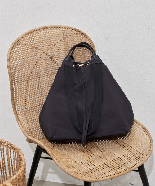 Aunt Marie's(アントマリーズ)の「バイカラーナイロントートバッグ / マザーズバッグ(マザーズバッグ・レディース・ブラック/ベージュ/アイボリー・FREE)」の16枚目の写真