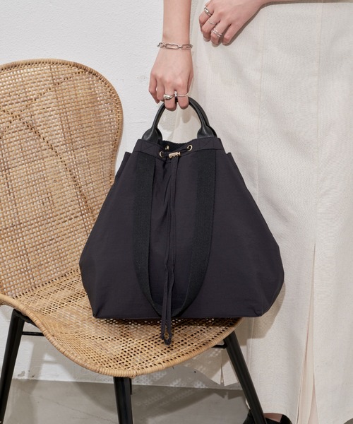 Aunt Marie's(アントマリーズ)の「バイカラーナイロントートバッグ / マザーズバッグ(マザーズバッグ・レディース・ブラック/ベージュ/アイボリー・FREE)」の17枚目の写真