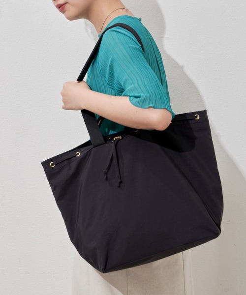 Aunt Marie's（アントマリーズ）の「バイカラーナイロントートバッグ