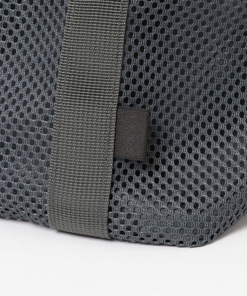 EKAL（エカル）の「EKAL　メッシュコンテナバッグ（トートバッグ・レディース・チャコールグレー/ベージュ系その他・ONE）」の12枚目の写真
