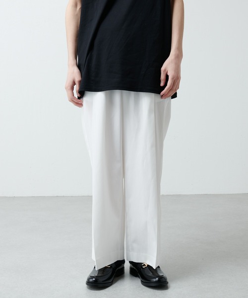 Lui's（ルイス）の「ハイツイストワイドストレートパンツ（スラックス・メンズ・ブラック/パープル/オフホワイト・SMALL/MEDIUM）」の5枚目の写真