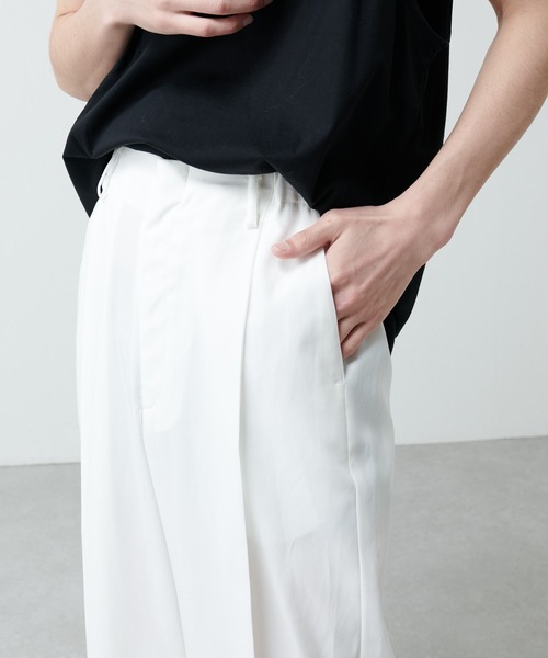 Lui's（ルイス）の「ハイツイストワイドストレートパンツ（スラックス・メンズ・ブラック/パープル/オフホワイト・SMALL/MEDIUM）」の11枚目の写真