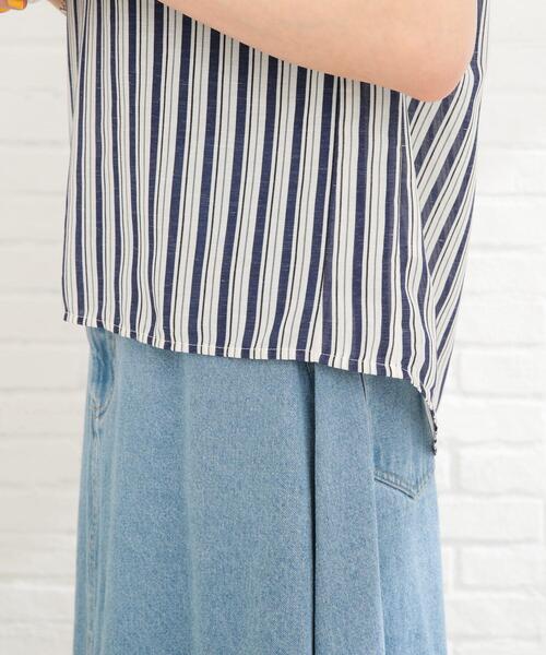 SHOO・LA・RUE（シューラルー）の「◆袖フリルVネックブラウス（シャツ/ブラウス・レディース・ダークグリーン系2/ネイビー系2/レッド系4・02/03）」の10枚目の写真