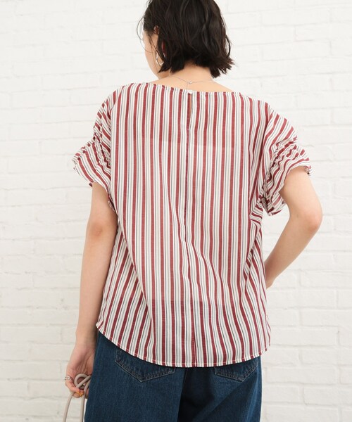 SHOO・LA・RUE（シューラルー）の「◆袖フリルVネックブラウス（シャツ/ブラウス・レディース・ダークグリーン系2/ネイビー系2/レッド系4・02/03）」の20枚目の写真