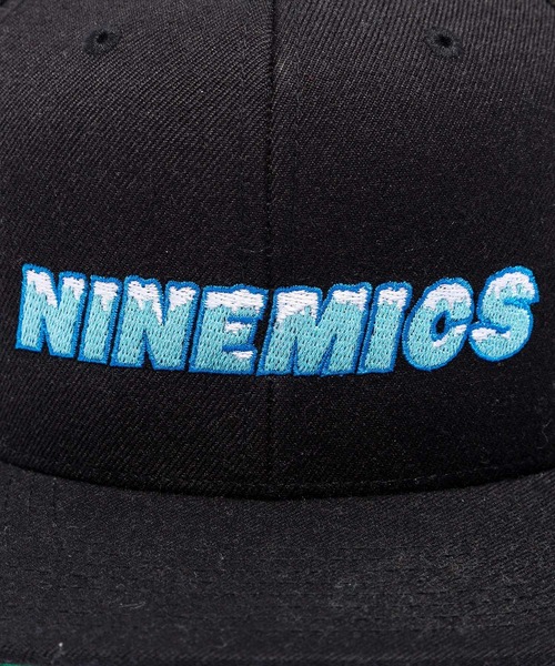 NineMicrophones（ナインマイクロフォンズ）の「SNAPBACK CAP-ICED-（キャップ・メンズ・ブラック・FREE）」の3枚目の写真