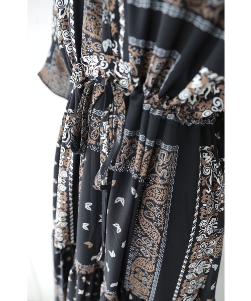 cawaii（カワイイ）の「（黒）ウエスト絞れるバンダナ柄ロング